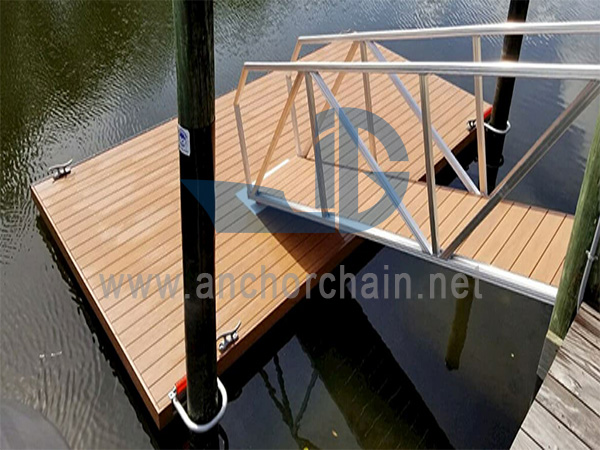 Gangway nhôm với bước gỗ cứng