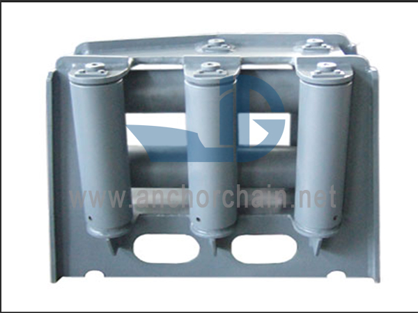 CB 3062-79 Nine Roller Fairlead Loại E