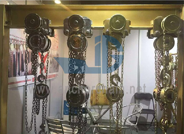 Loại kết hợp Nổ- Palăng xích chống