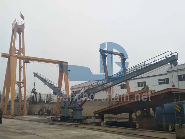 Cần cẩu ống thủy lực điện