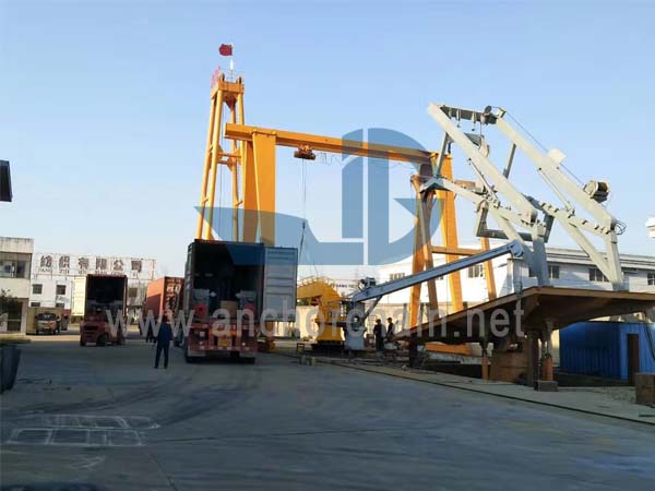 Thiết bị phóng thuyền cứu sinh rơi miễn phí