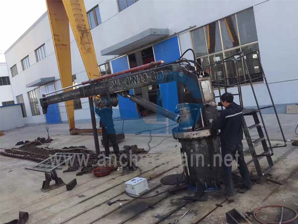 Cần cẩu gấp thủy lực