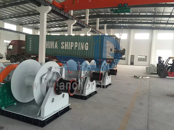 Tời neo đơn thủy lực