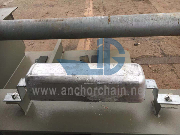 Cực dương hy sinh tàu biển