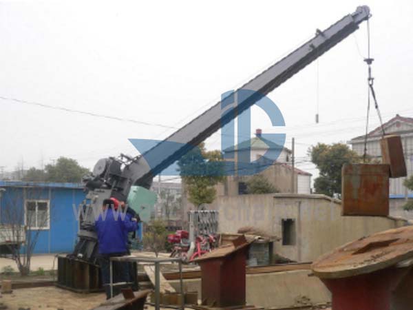 Một cánh tay bằng điện Liferaft Davit